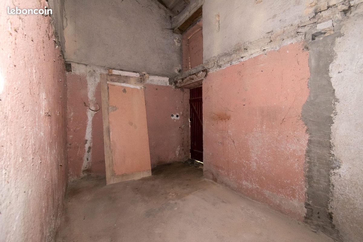 Salle de bain clé en main avant intervention